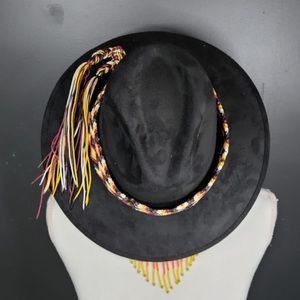 New Black Gamusa Hat